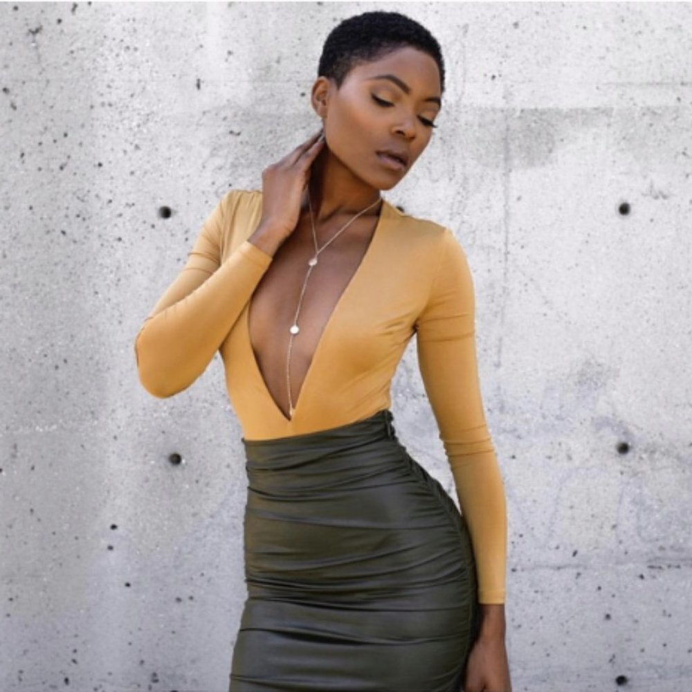 House of CB Lorenza Deep V Long Sleeve Bodysuit in Yellow sz XS